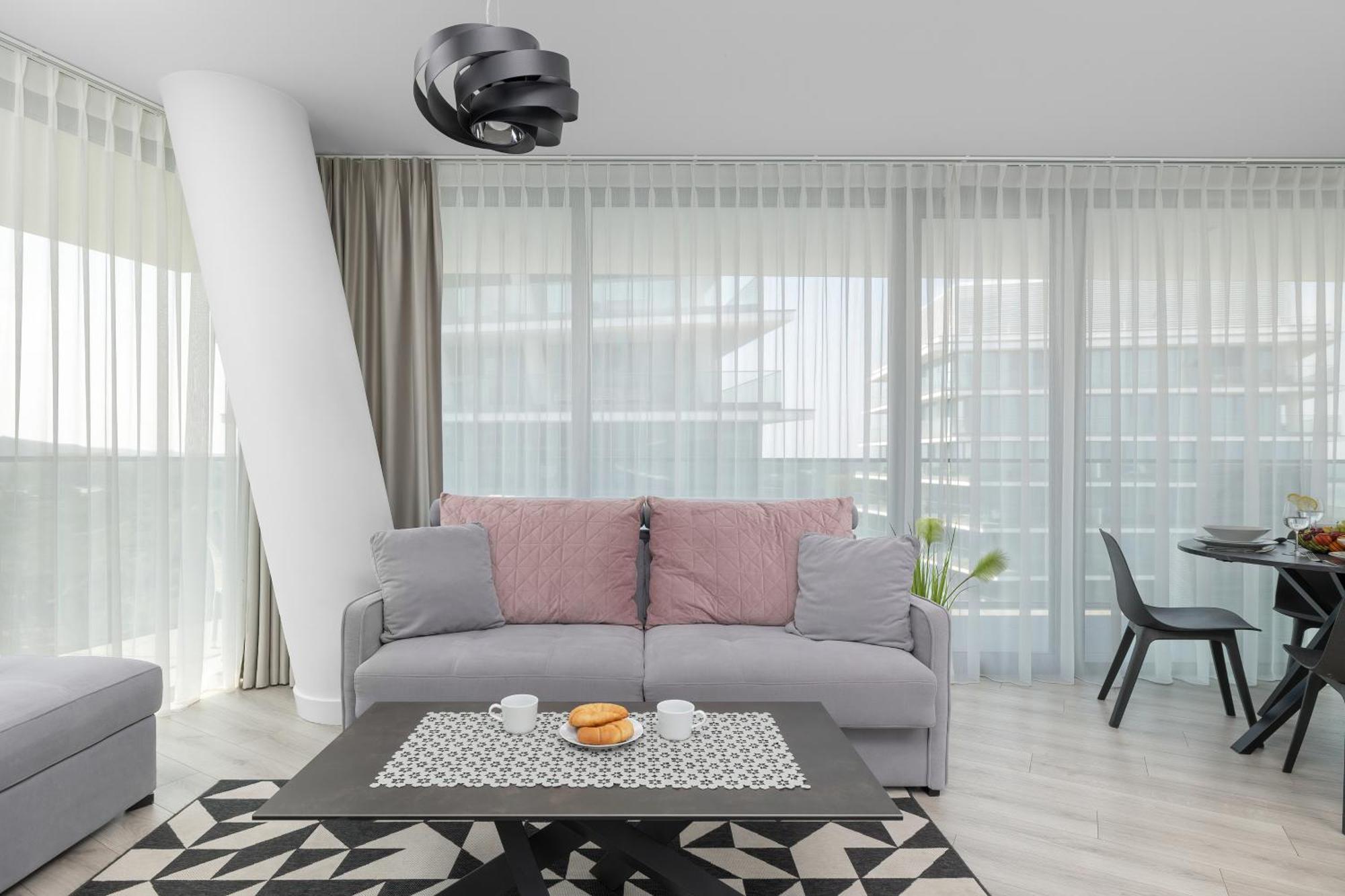 Lux Sea Towers - Wellness Spa, Gym & Beach - Seaview By Rent Like Home مينززدرويه المظهر الخارجي الصورة