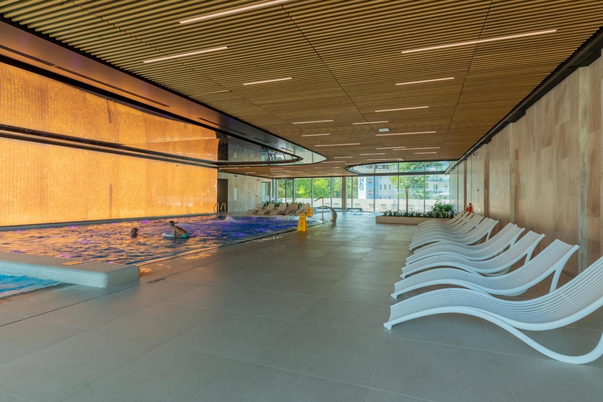 Lux Sea Towers - Wellness Spa, Gym & Beach - Seaview By Rent Like Home مينززدرويه المظهر الخارجي الصورة